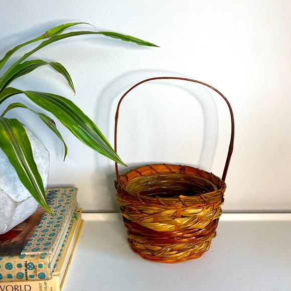 Vintage Wicker Plant Basket with Handle - Picture 1 of 1